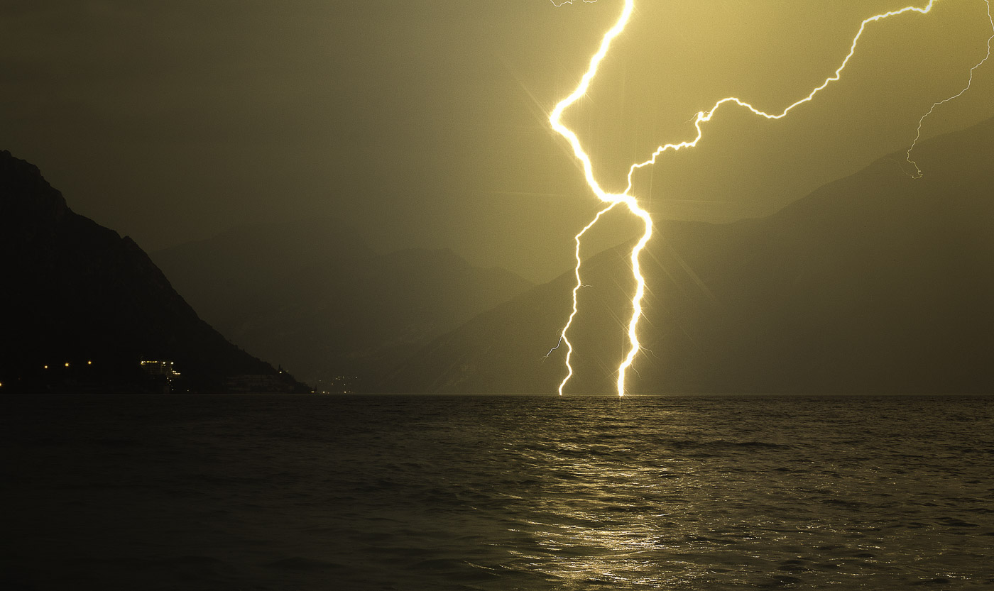 double lightning over the Garda lake